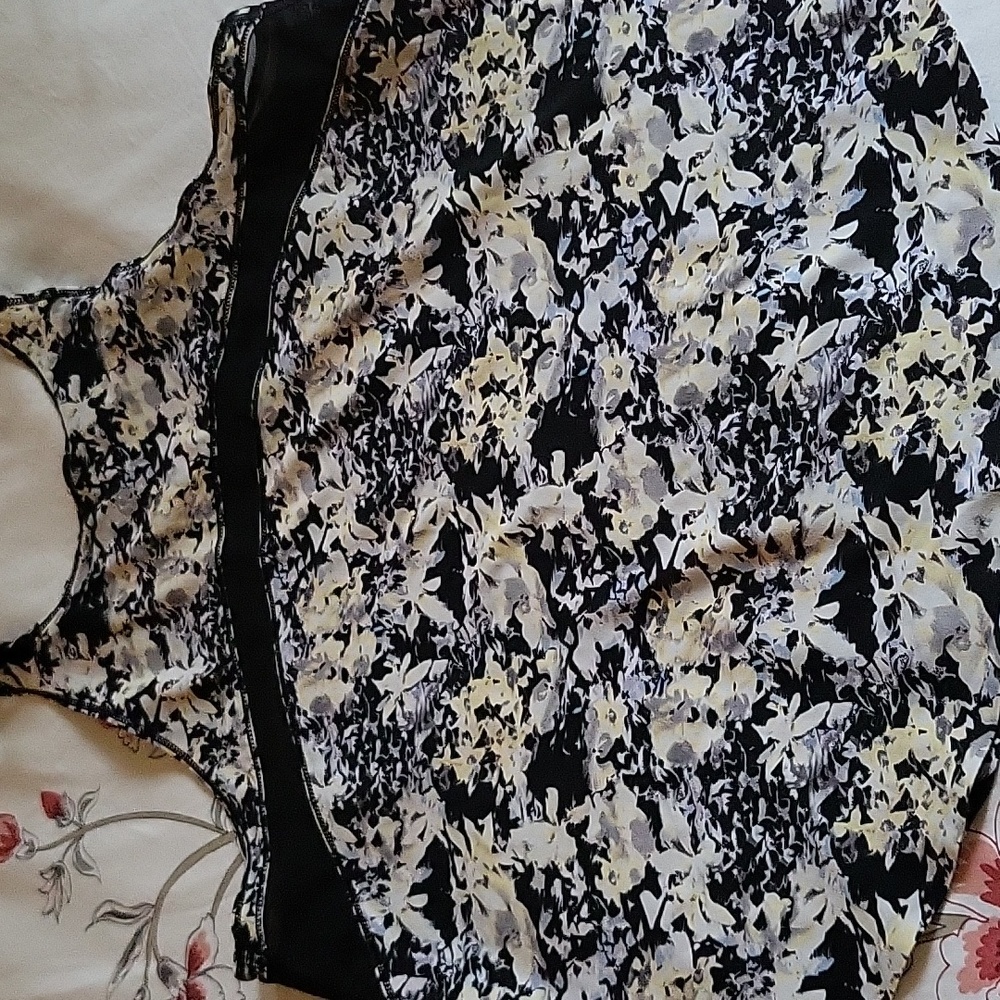 Lululemon Top - Picture 2 of 4